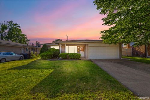 35074 Lana Ln, Sterling Heights, MI, 48312-3848 | Card Image