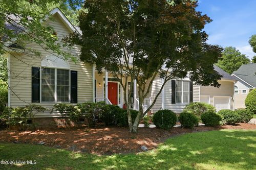 924 Potomac Dr, Chocowinity, NC, 27817-8845 | Card Image
