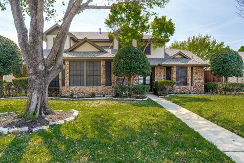 2028 Robin Hill Ln, Carrollton, TX, 75007-1611 | Card Image