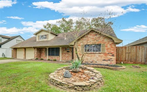 2709 Shenandoah Drive, Pasadena, TX, 77502 | Card Image