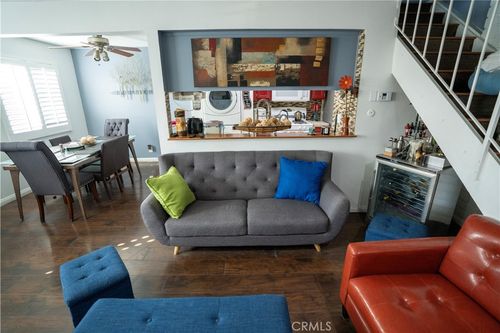 20705 Dot St, Saugus, CA, 91350-2001 | Card Image