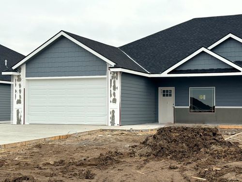 1152 Vista Sur Dr, Salina, KS, 67401 | Card Image