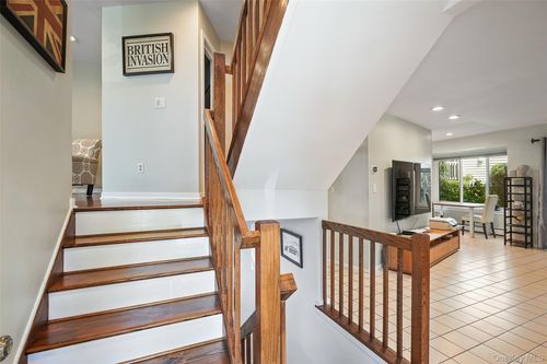 b4-7 Top Of The Rdg, Mamaroneck, NY, 10543-1734 | Card Image