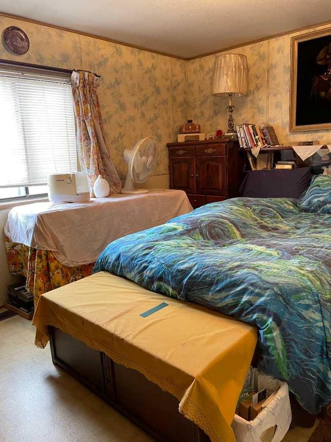 10305 105 Street, House other with 4 bedrooms, 1 bathrooms and 2 parking in High Level AB | Image 4