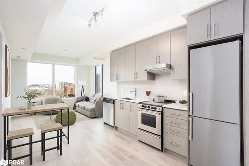 820-212 King William St, Hamilton, ON, L8R0A7 | Card Image