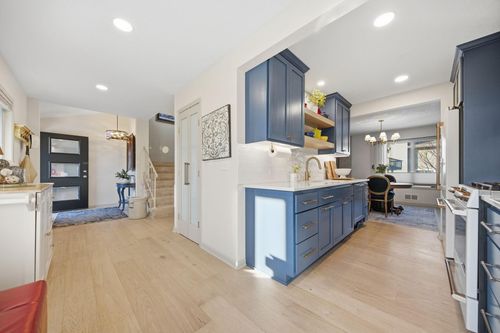 2648 Mackubin St, Roseville, MN, 55113-2336 | Card Image