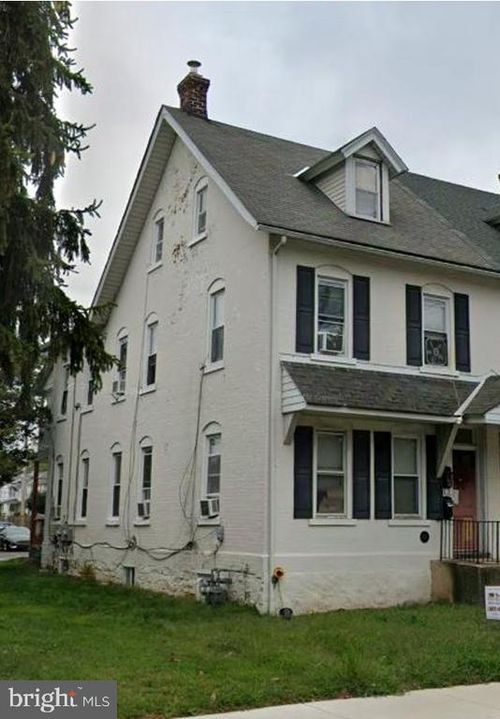 233 E Main St, LANSDALE, PA, 19446-2520 | Card Image