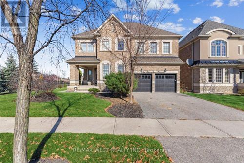 36 Lampman Cres, Brampton, ON, L6X3A3 | Card Image