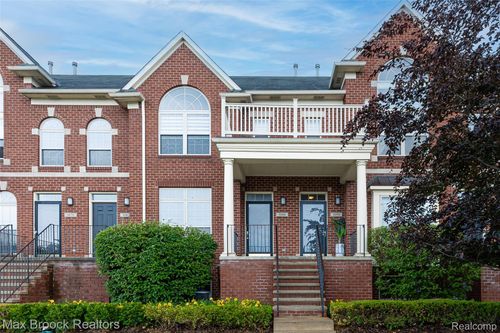 3086 Camden Dr, Troy, MI, 48084-7020 | Card Image