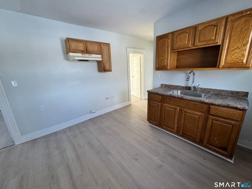 3-190-192 Brook Street, Hartford, CT, 06120 | Card Image