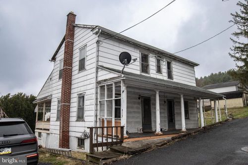 33 N Berry St, COAL TOWNSHIP, PA, 17866-4065 | Card Image
