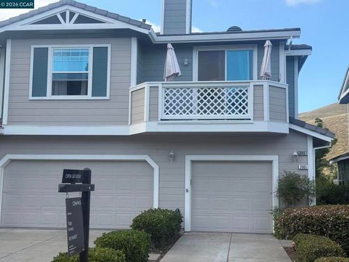 3905 Coyote Cir, Clayton, CA, 94517-1951 | Card Image