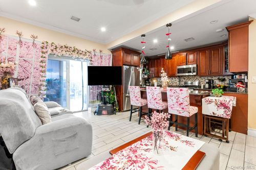 1842 Norman St, Ridgewood, NY, 11385-5814 | Card Image