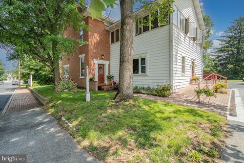54 S High St, ARENDTSVILLE, PA, 17303-5811 | Card Image