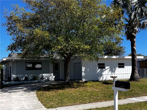 789 Angle St Ne, Palm Bay, FL, 32905-5708 | Card Image