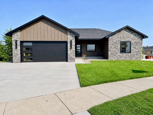 3613 Kings Court, Spirit Lake, IA, 51360 | Card Image