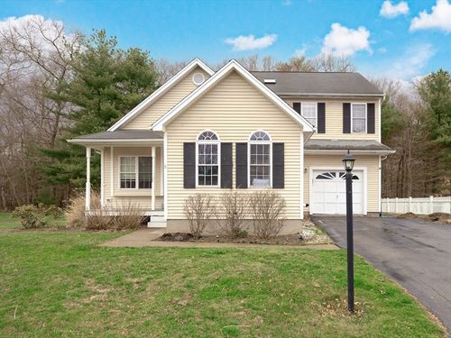 8-8 Goldenwood Dr, Norton, MA, 02766-2637 | Card Image