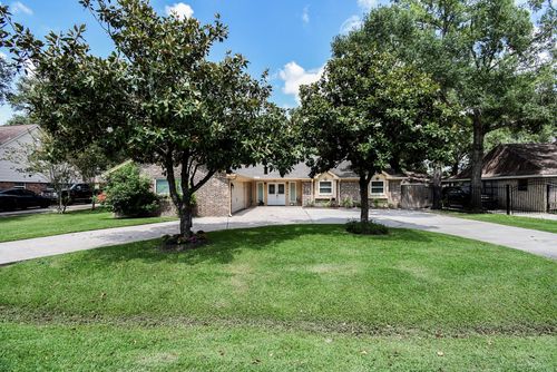 718 River Plantation Dr, Conroe, TX, 77302-3746 | Card Image