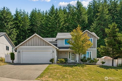 704 Evergreen Pl, McCleary, WA, 98557-9415 | Card Image