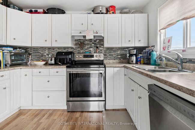 404 County Rd 29, House other with 3 bedrooms, 2 bathrooms and 10 parking in Toledo ON | Image 7