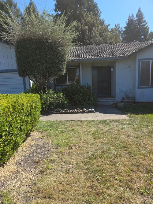6375 San Benito Way, Rohnert Park, CA, 94928-2852 | Card Image