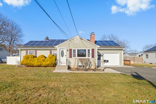 30 Jackson St, Windsor Locks, CT, 06096-1627 | Card Image