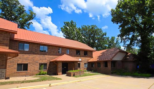 21-1365 E Bradford Pkwy, Springfield, MO, 65804-4265 | Card Image