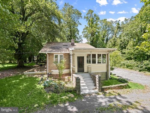 1812 64th Ave, CHEVERLY, MD, 20785-3811 | Card Image