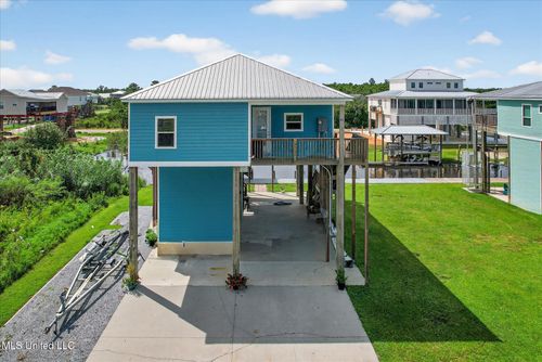 4032 Bank St, Bay Saint Louis, MS, 39520-7653 | Card Image