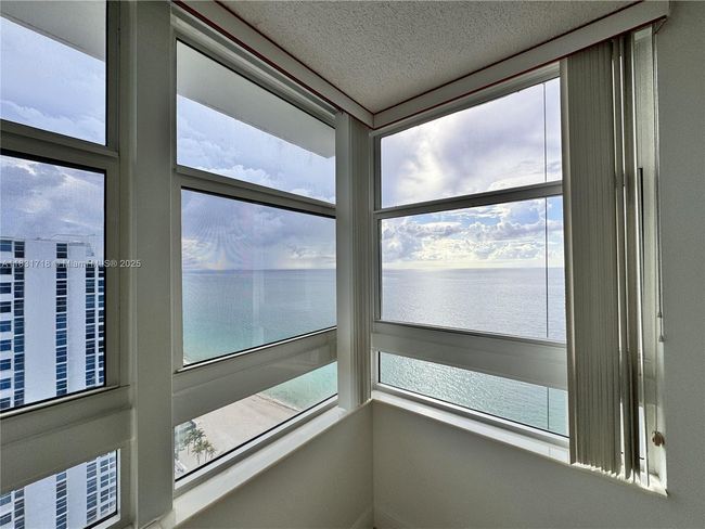 APT-2807 - 1370 S Ocean Blvd, Condo with 2 bedrooms, 2 bathrooms and null parking in Pompano Beach FL | Image 28