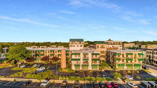 310-110 N Harbor, Grand Haven, MI, 49417 | Card Image