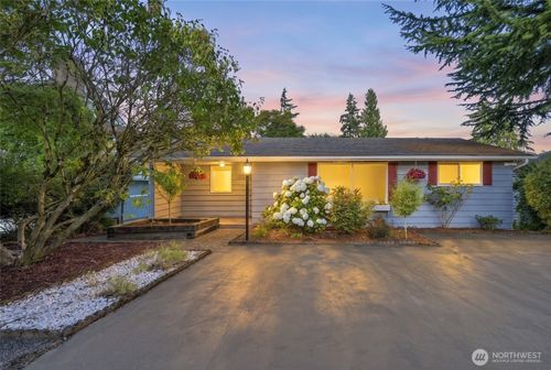 11526 3rd Avenue Ne, Seattle, WA, 98125 | Card Image