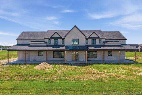 8373 S Wolf Creek Ave, Broken Arrow, OK, 74014-5093 | Card Image
