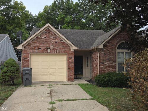 4967 Peony Pl, Indianapolis, IN, 46254-5300 | Card Image