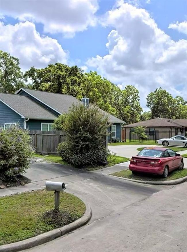 2519 Garapan St, House other with 6 bedrooms, 3 bathrooms and null parking in Houston TX | Image 6