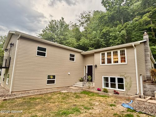 789 Geiler Hollow Rd, Jersey Shore, PA, 17740-8626 | Card Image