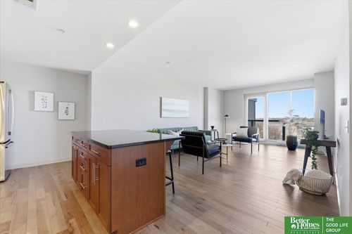 apt-5710-3201 Dodge Ct, Omaha, NE, 68131-2645 | Card Image