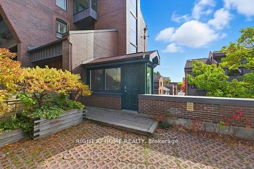 21-135 Springfield Rd, Ottawa, ON, K1M1C5 | Card Image