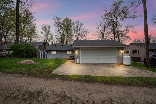 9874 Highland Dr, Montgomery, MI, 49255-9772 | Card Image