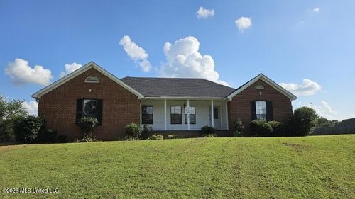 104 Masters Cv, Senatobia, MS, 38668-7058 | Card Image