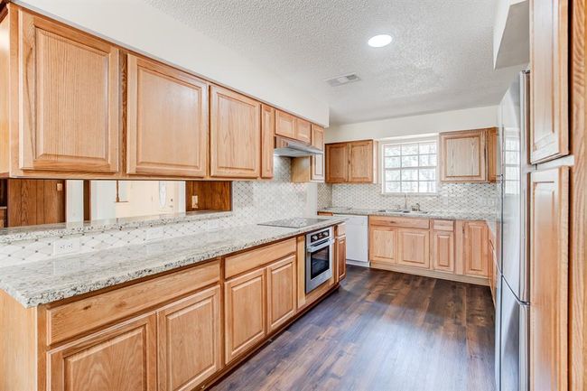 21072 N Highway 36, House other with 4 bedrooms, 3 bathrooms and 2 parking in Brazoria TX | Image 14