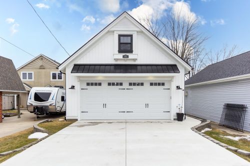 10215 Saint John Dr, Algonac, MI, 48001-4240 | Card Image