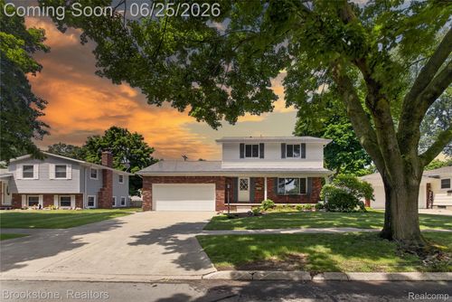 1018 Virginia Ave, Marysville, MI, 48040-1582 | Card Image