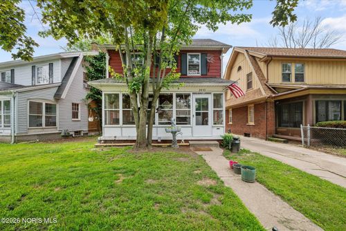 2033 Crosswell Pl, Toledo, OH, 43607-1734 | Card Image