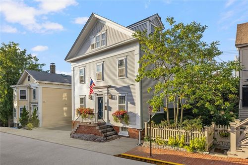28 John St, Newport, RI, 02840-3106 | Card Image