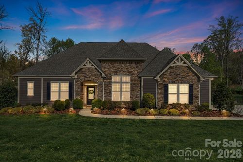 6416 Loyola Ct, Mint Hill, NC, 28227-5585 | Card Image