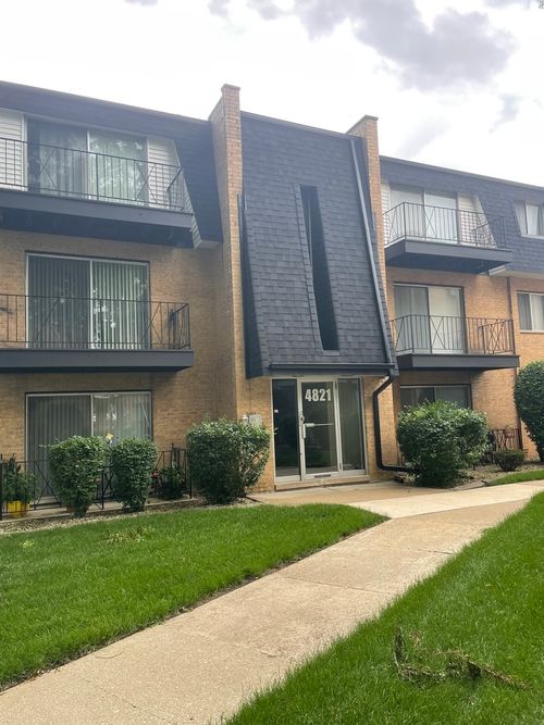 201-4821 W 109th Street, Oak Lawn, IL, 60453 | Card Image