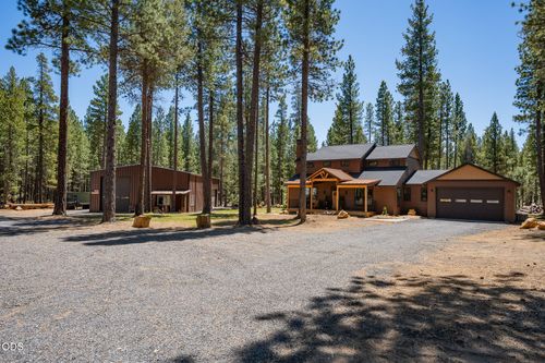 16465 Stage Stop Dr, Bend, OR, 97707-2256 | Card Image