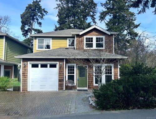 12-4530 Pipeline Rd, Victoria, BC, V8Z7Y6 | Card Image