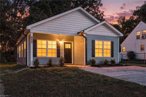 806 High St, Burlington, NC, 27215-3836 | Card Image